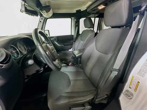 Used 2016 Jeep Wrangler Unlimited Sport image 19