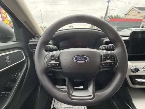 Used 2022 Ford Explorer 4WD image 13