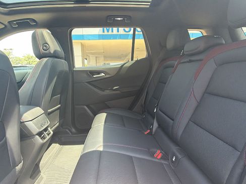 Used 2025 Chevrolet Equinox RS w/ Safety and Technology Package FWD image 15