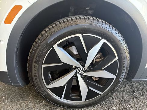 Used 2023 Volkswagen ID.4 Pro S AWD/4WD image 33