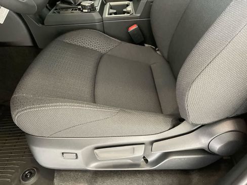 New 2026 Toyota 4Runner SR5 AWD/4WD image 12