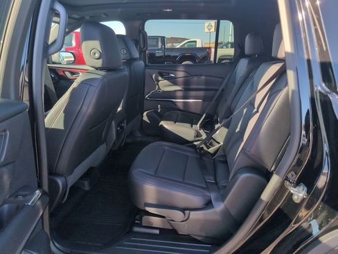 New 2026 Chevrolet Traverse Z71 w/ Driver Confidence Package image 10