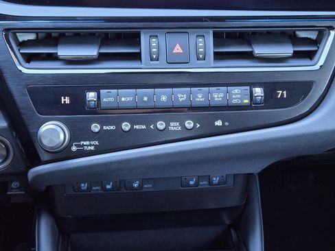 Used 2023 Lexus ES 350 Premium image 25