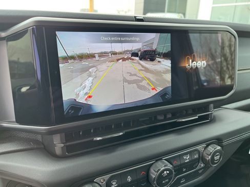 New 2026 Jeep Gladiator Sport image 10