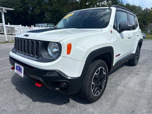 Used 2015 Jeep Renegade Trailhawk AWD/4WD image 3