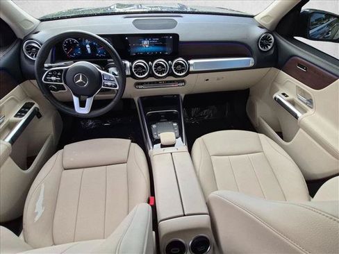 Certified 2022 Mercedes-Benz GLB 250 4MATIC image 19