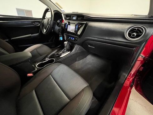 Used 2017 Toyota Corolla LE FWD image 10