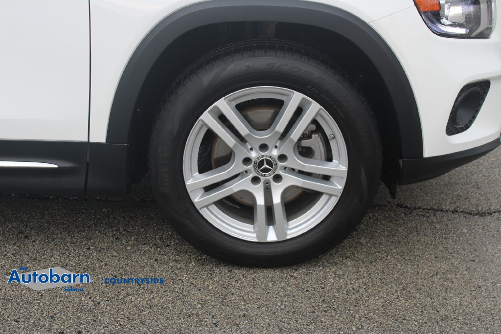 Used 2023 Mercedes-Benz GLB 250 4MATIC w/ Premium Package image 32