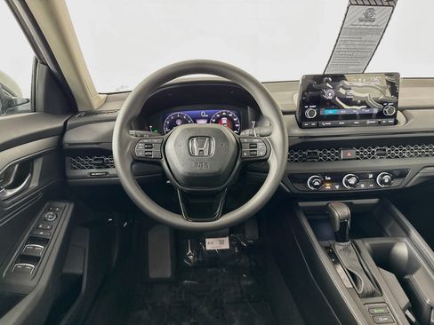 Used 2025 Honda Accord LX image 24