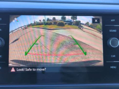 Used 2024 Volkswagen Taos SE image 14