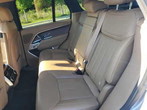 Used 2023 Land Rover Range Rover SE AWD/4WD image 32