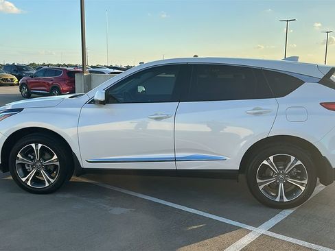 Used 2025 Acura RDX SH-AWD w/ Technology Package image 11