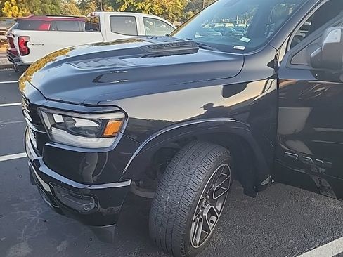 Used 2019 RAM 1500 Laramie AWD/4WD image 1