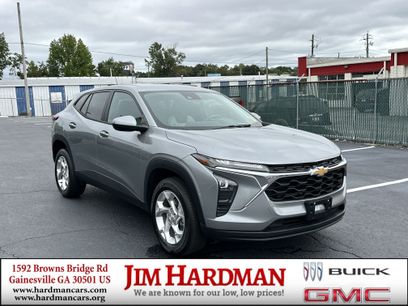 Used 2024 Chevrolet Trax LS w/ LS Convenience Package