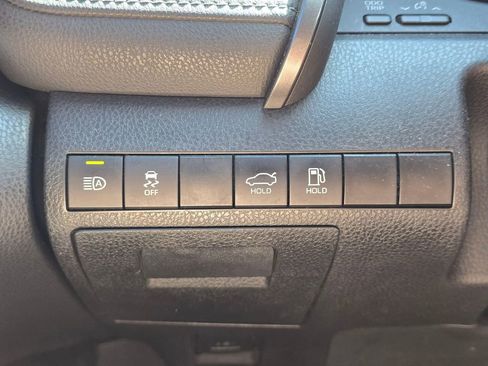 Used 2021 Toyota Camry LE w/ Carpet Mat Package (TMS) AWD/4WD image 17