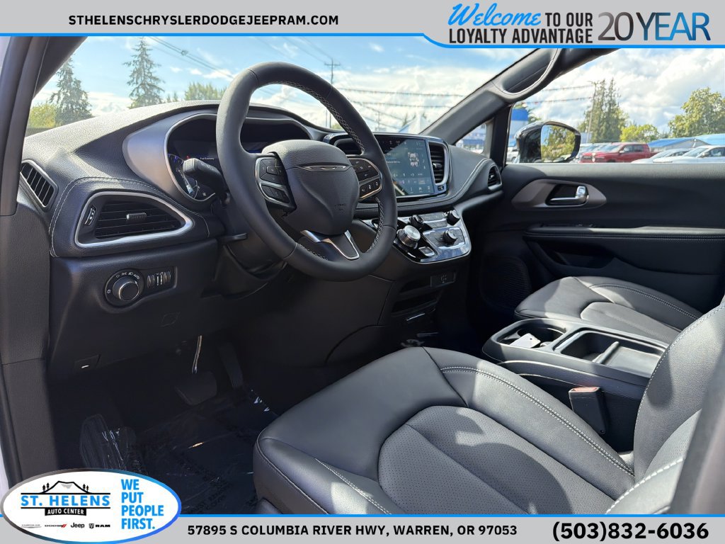 New 2027 Chrysler Pacifica Select FWD image 12