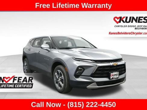 Used 2025 Chevrolet Blazer LT AWD/4WD image 1