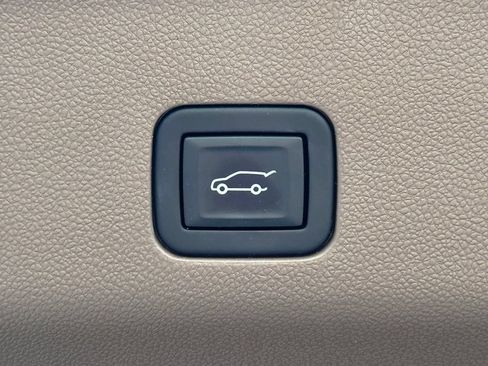 Used 2024 GMC Yukon Denali AWD/4WD image 44