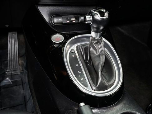 Used 2015 Kia Soul ! w/ Sun & Sound Package image 24