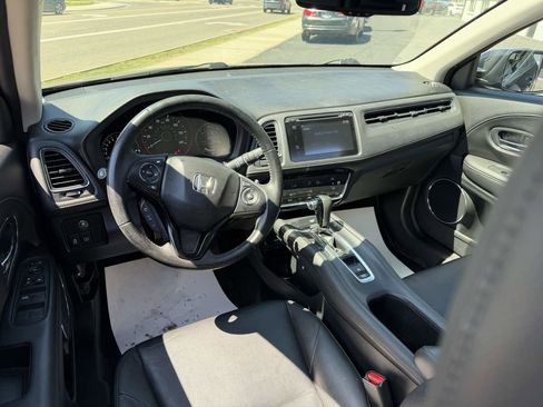 Used 2018 Honda HR-V EX-L image 12