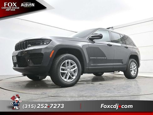 New 2025 Jeep Grand Cherokee Laredo X w/ Luxury Tech Group I image 18