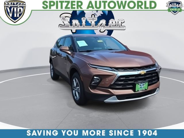 Used 2023 Chevrolet Blazer LT AWD/4WD image 3