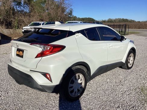 Used 2019 Toyota C-HR LE image 7