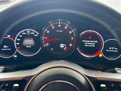 Certified 2023 Porsche Cayenne Platinum Edition image 25