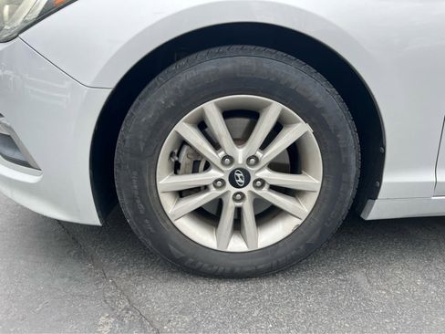 Used 2015 Hyundai Sonata SE w/ Option Group 09 image 13