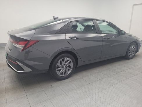 Used 2024 Hyundai Elantra SEL FWD image 10