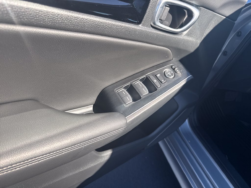 Used 2024 Honda Civic Touring image 9
