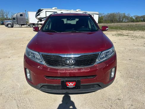 Used 2014 Kia Sorento LX AWD/4WD image 3