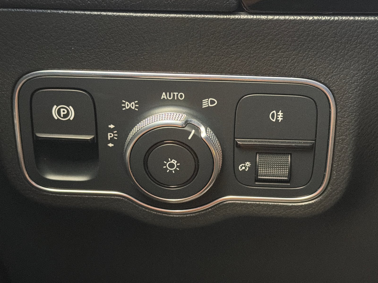Used 2021 Mercedes-Benz GLA 250 4MATIC image 34