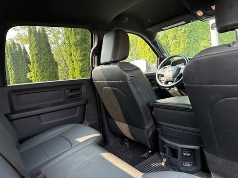 Used 2022 RAM 2500 Tradesman w/ Chrome Appearance Group AWD/4WD image 18