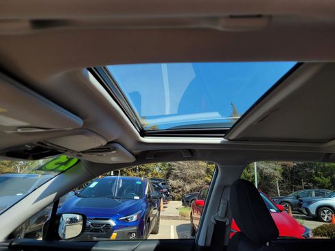 Used 2023 Subaru Forester Premium image 15