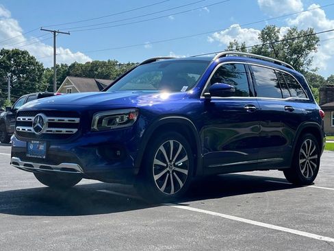 Used 2020 Mercedes-Benz GLB 250 4MATIC image 3