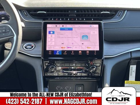 New 2025 Jeep Grand Cherokee Limited w/ Black Appearance Package image 15