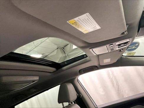 Used 2024 Honda Odyssey Touring image 23