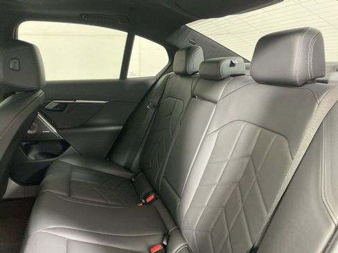 Certified 2025 BMW 530i w/ Premium Package image 27