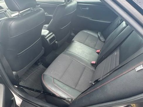 Used 2017 Toyota Camry SE FWD image 9