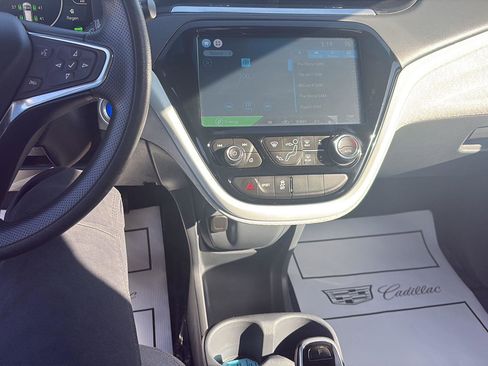 Used 2020 Chevrolet Bolt LT FWD image 17