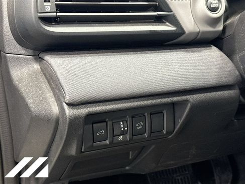 Used 2025 Subaru Outback Premium w/ Popular Package #1A AWD/4WD image 10