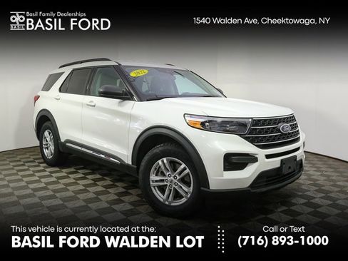 Used 2022 Ford Explorer XLT image 1