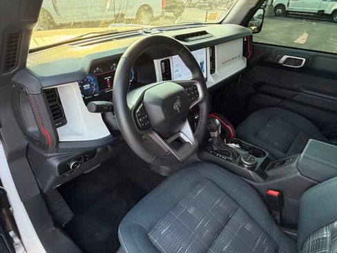 Used 2026 Ford Bronco Heritage Edition AWD/4WD image 9
