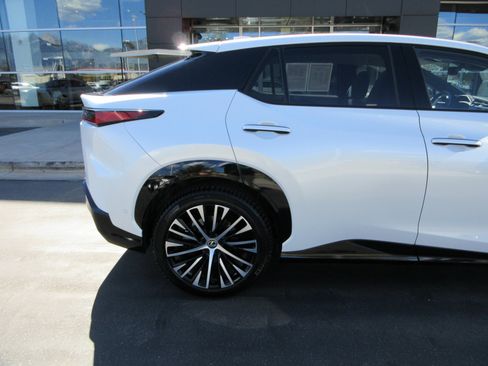 Used 2023 Lexus RZ 450e Premium w/ Cold Area Package AWD/4WD image 10