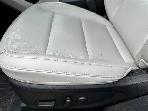 Certified 2024 Kia Telluride S w/ S Sunroof Package AWD/4WD image 34