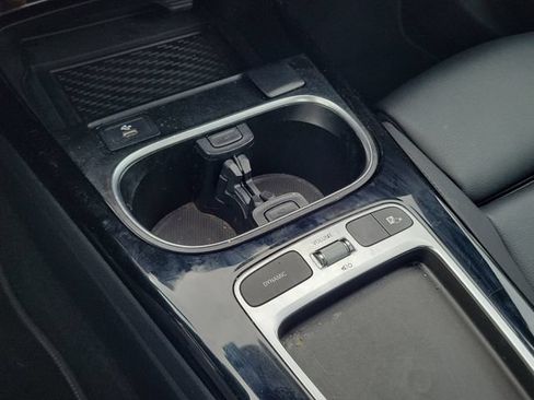 Used 2025 Mercedes-Benz CLA 250 image 31
