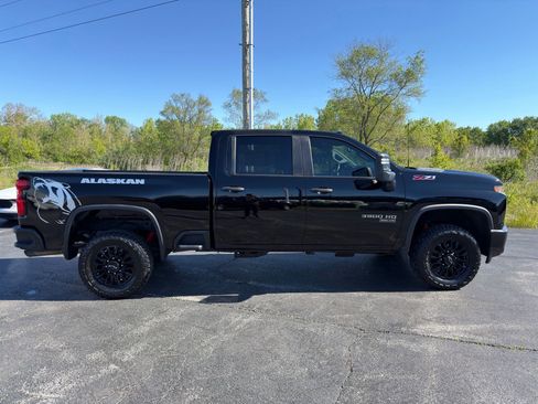 Used 2022 Chevrolet Silverado 3500 W/T AWD/4WD image 5