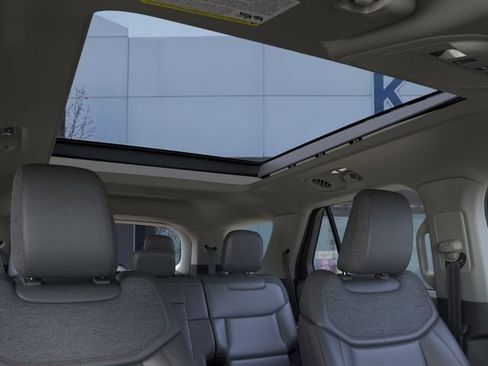 Used 2026 Ford Explorer Active w/ Active Comfort Package image 22