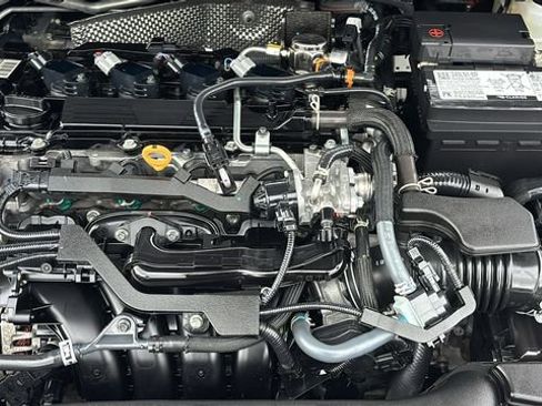 Used 2025 Toyota Corolla SE FWD image 33